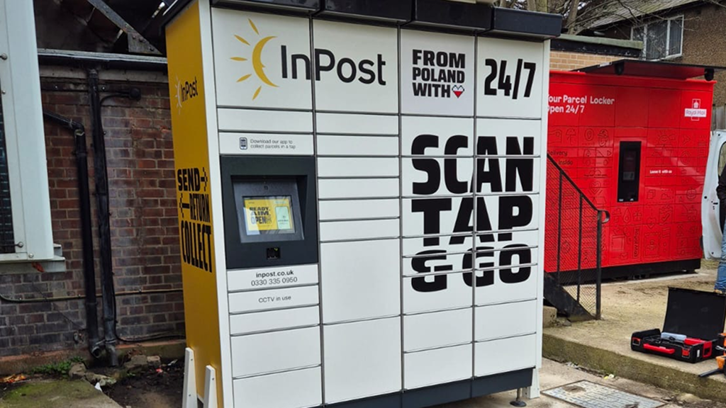 InPost's photo of the locker: InPost UK00406764