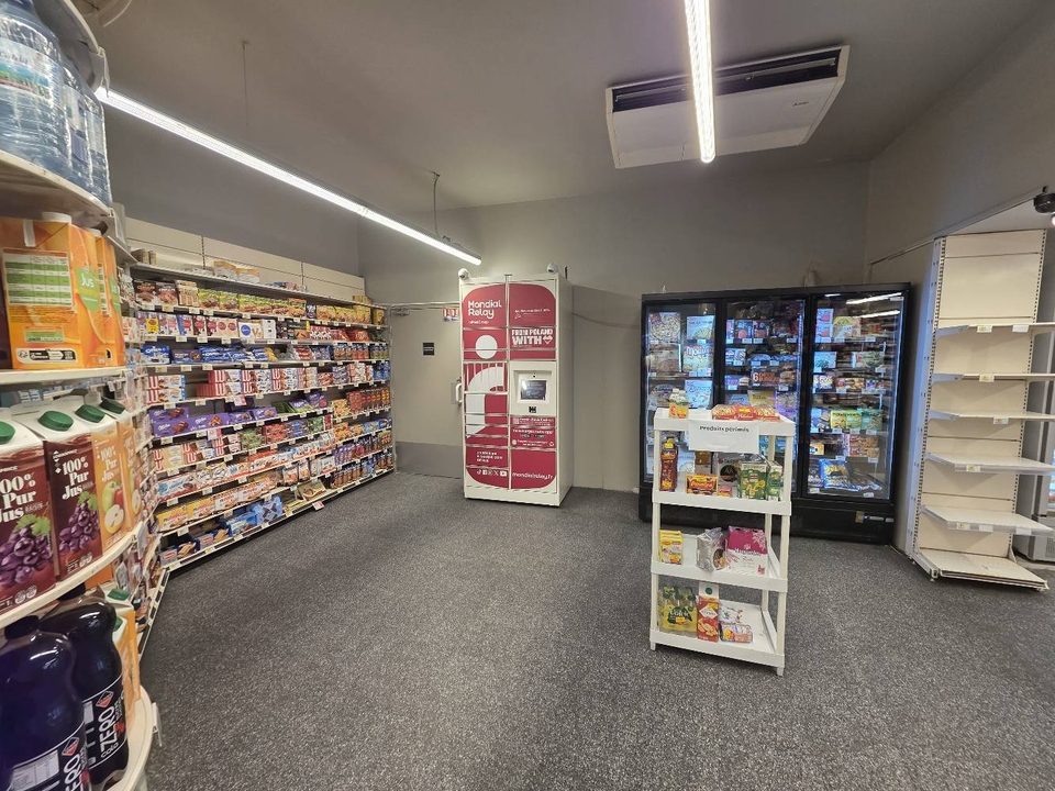 Locker Casino shop, 16 16 Cours Lafayette, 69003 Lyon