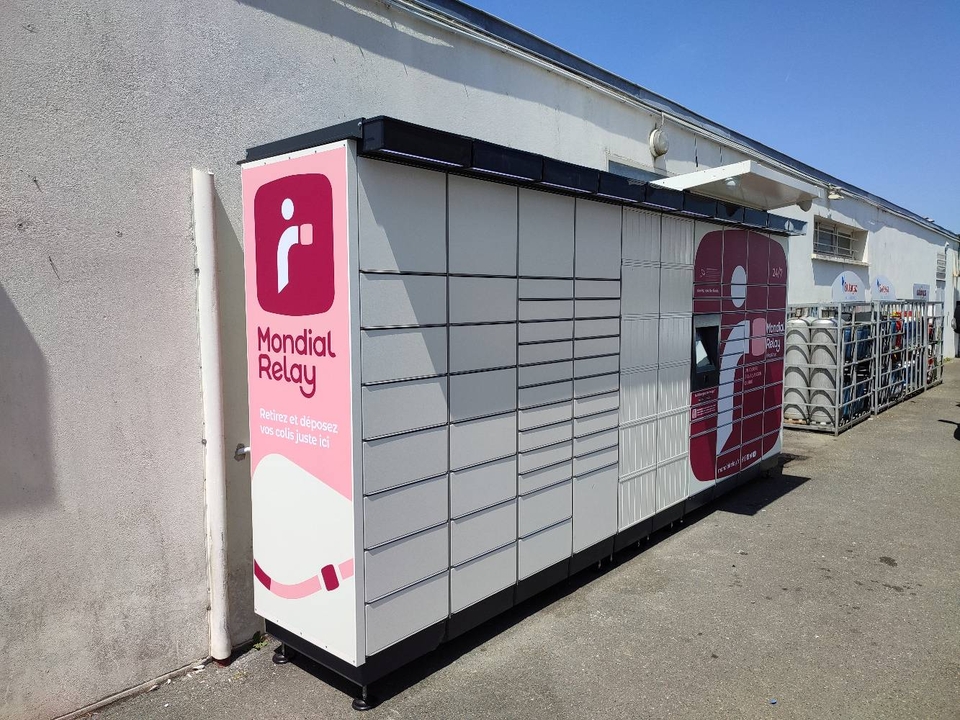 Locker 24/7 Carrefour Segre-En-Anjou Bleu, 13 13 Rue Constant Gérard, 49520 Segré-en-Anjou Bleu