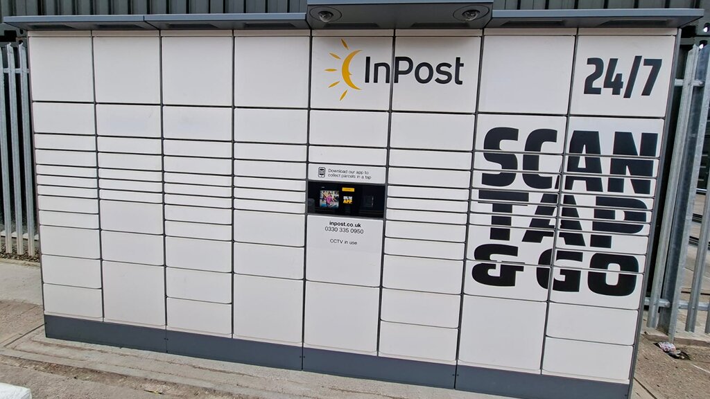 Foto del casillero de InPost: InPost UK00480394