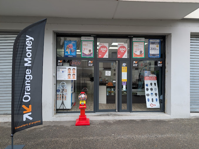 Locker Nova Phone 69120 Vaulx en Velin, 123 123 Rue de la République, 69120 Vaulx-en-Velin