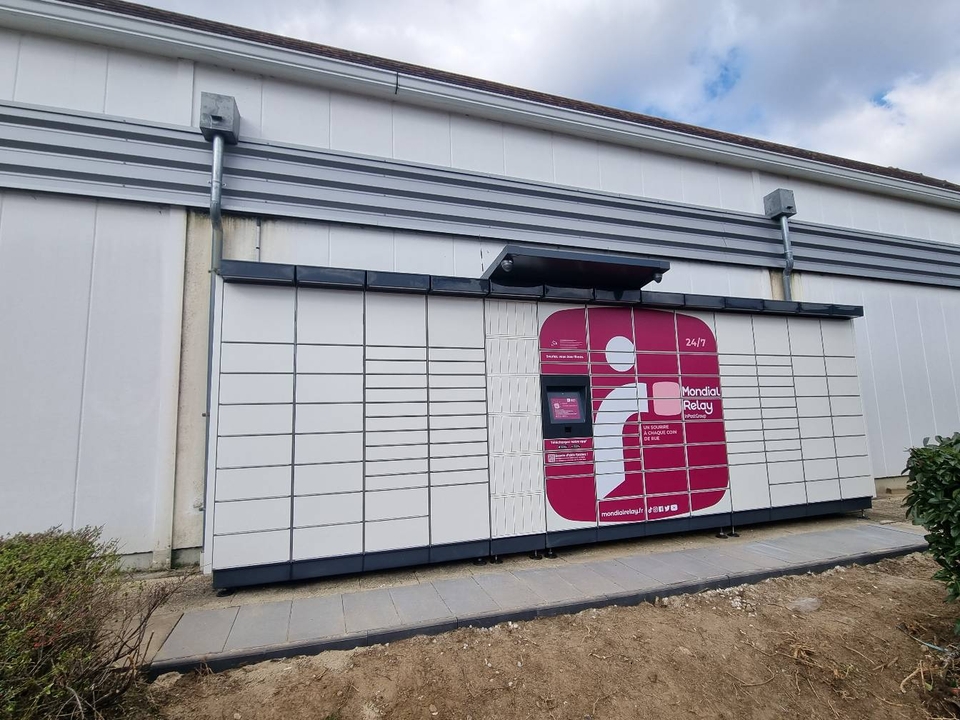 Locker Lidl Chambourcy, 7 Rue Camille Blanc, 78240 Chambourcy