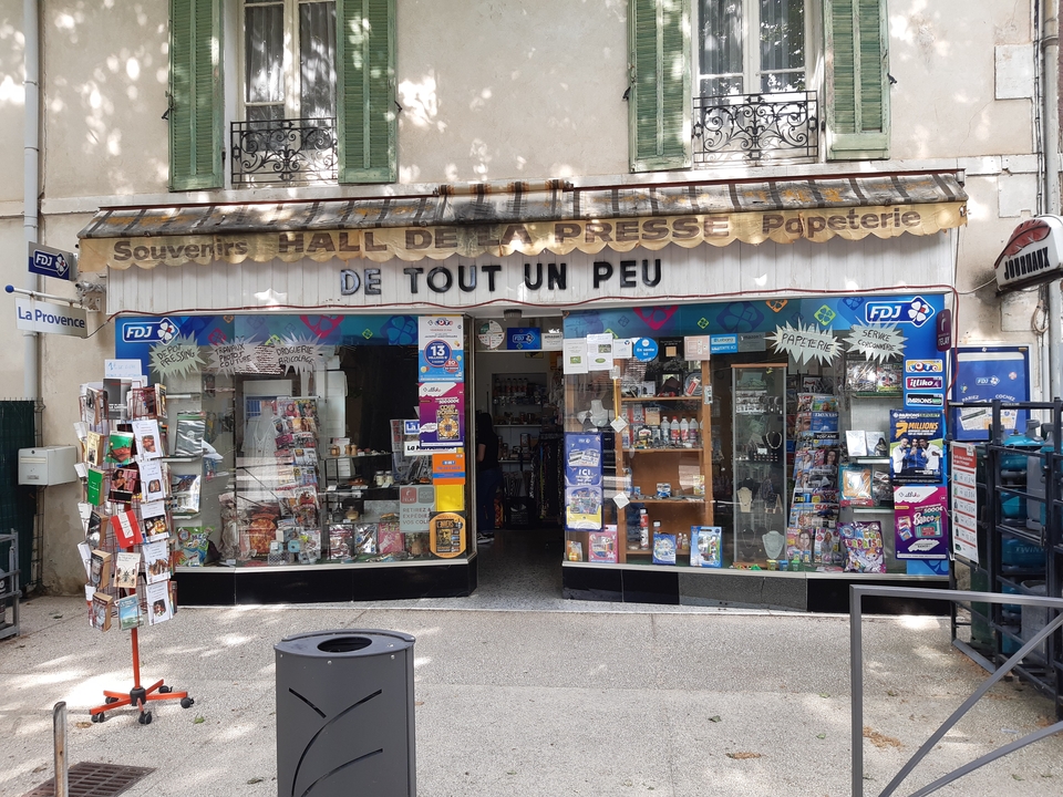 De Tout Un Peu, 44 Avenue de la Crau, 13118 Entressen