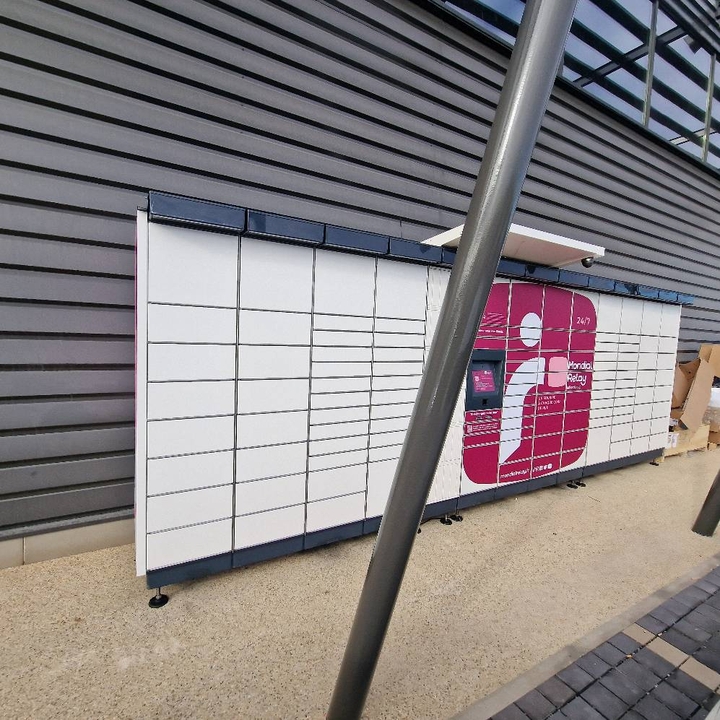 Locker 24/7 U Express Montredon Des Corbières, 4 Rue du Pont Rouge, 11100 Montredon-des-Corbières