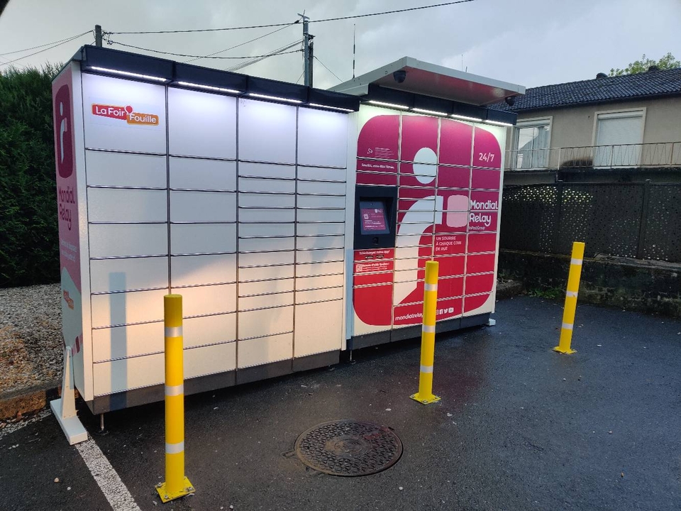 Locker 24/7 La Foir'fouille 15000 Aurillac, 34 34 Rue de Sistrières, 15000 Aurillac