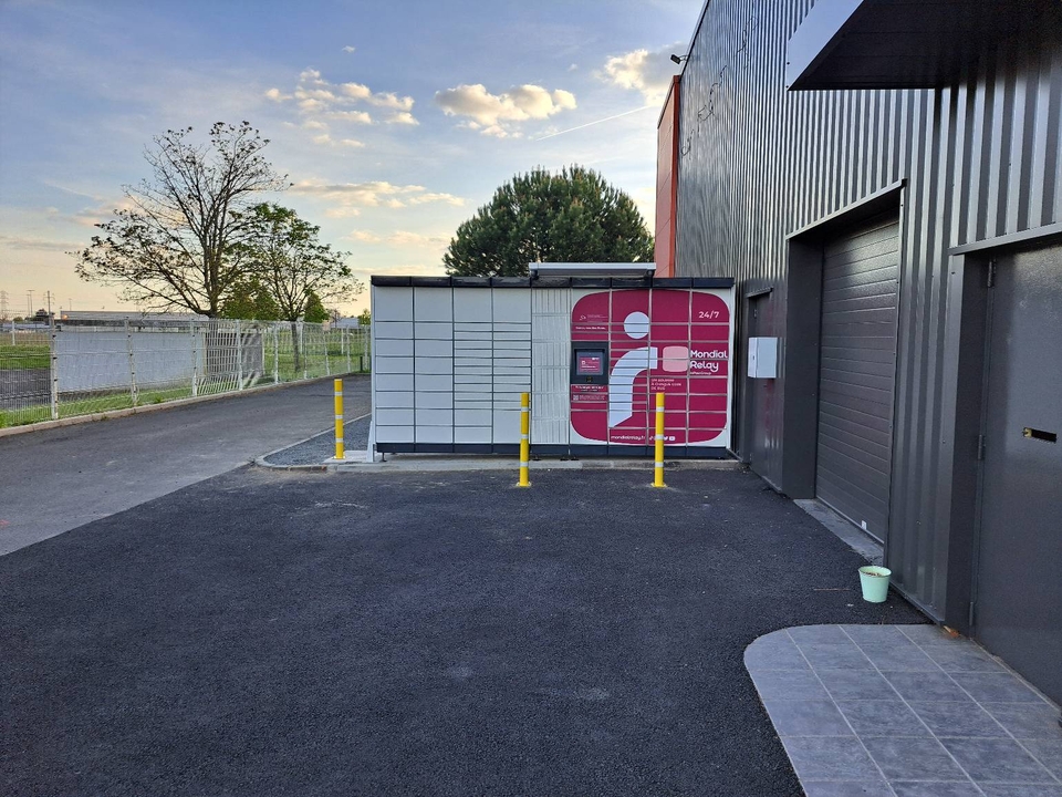 Locker 24/7 Optical Center St Cyr sur Loire, 12 12 Boulevard André-Georges Voisin, 37540 Saint-Cyr-sur-Loire