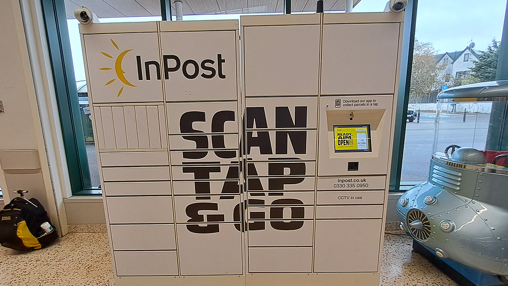InPost's photo of the locker: InPost UK00216162