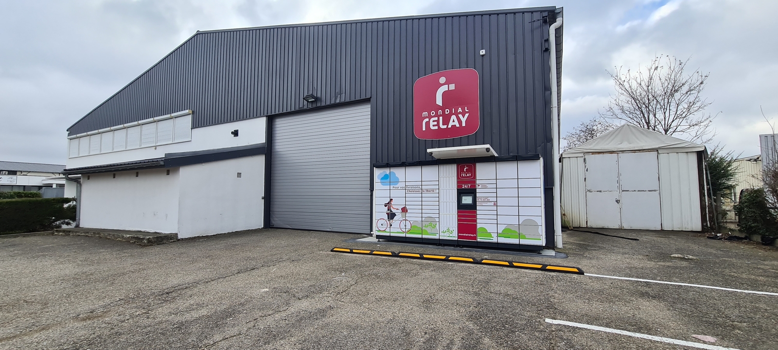 Locker Agence Mondial Relay Ge, 21 21 Rue des Frères Lumière, 69740 Genas