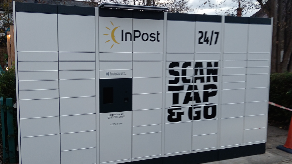 Foto del casillero de InPost: InPost UK00333221