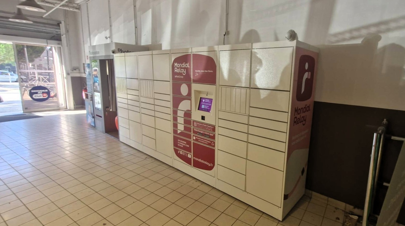 Locker Carrefour de Gaulle Pessac, 7 16 Rue des Poilus, 33600 Pessac