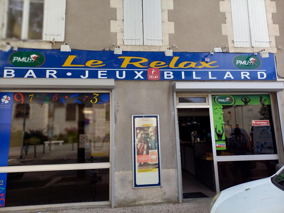 Le Relax, 7 Place de la Mairie, 45140 Ingre