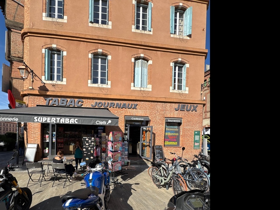 Supertabac, 11 Place Saint-Julien, 81000 Albi