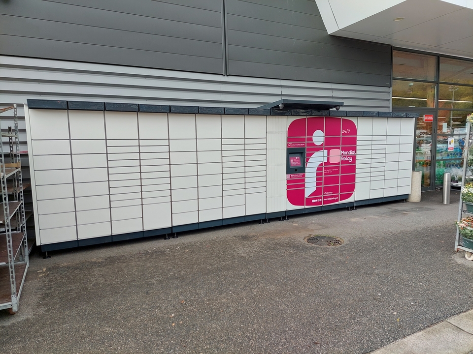 Locker 24/7 Intermarché Tourno, 217 217 Rue du Grand Arc, 73460 Tournon