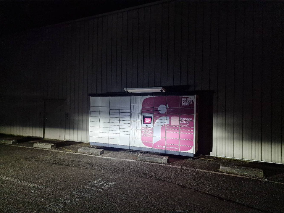 Locker 24/7 Carrefour Market, 1956 1956 Avenue du Général Leclerc, 56380 Guer