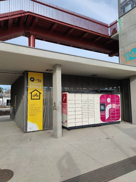 Locker 24/7 Station L'Etoile L, 2 2 avenue Charles de Gaulle, 38800 Le Pont-de-Claix