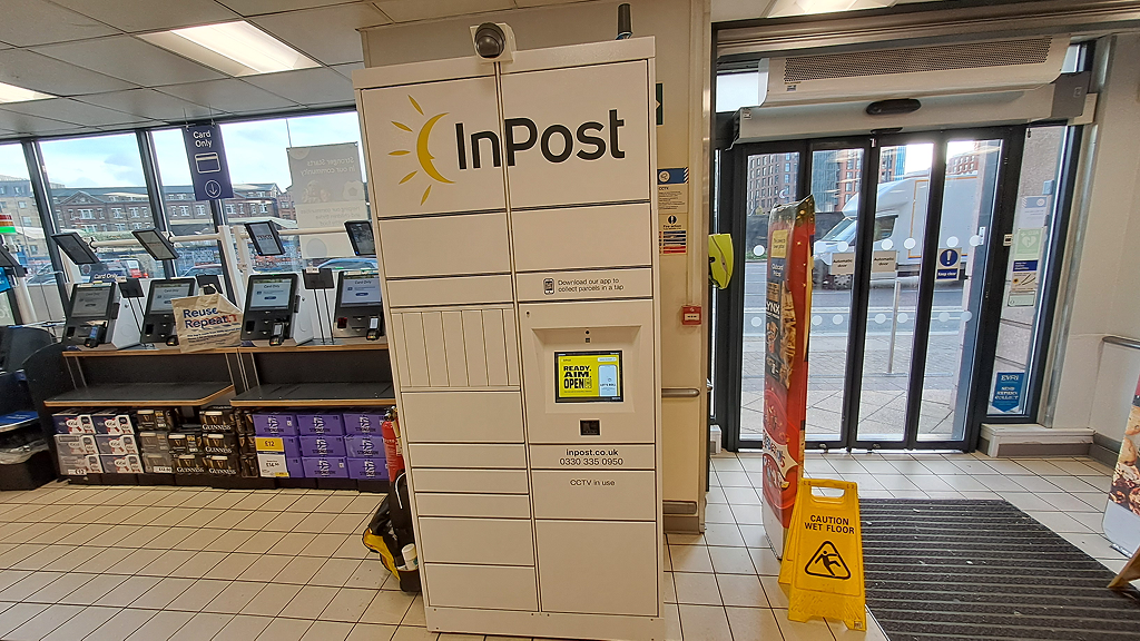 Foto del casillero de InPost: InPost UK00192972