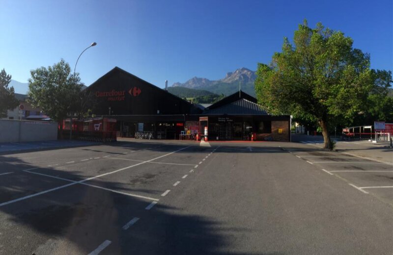 Locker 24/7 Carrefour Market Barcelonnette, Rue du 19 mars 1962, 04400 Barcelonnette