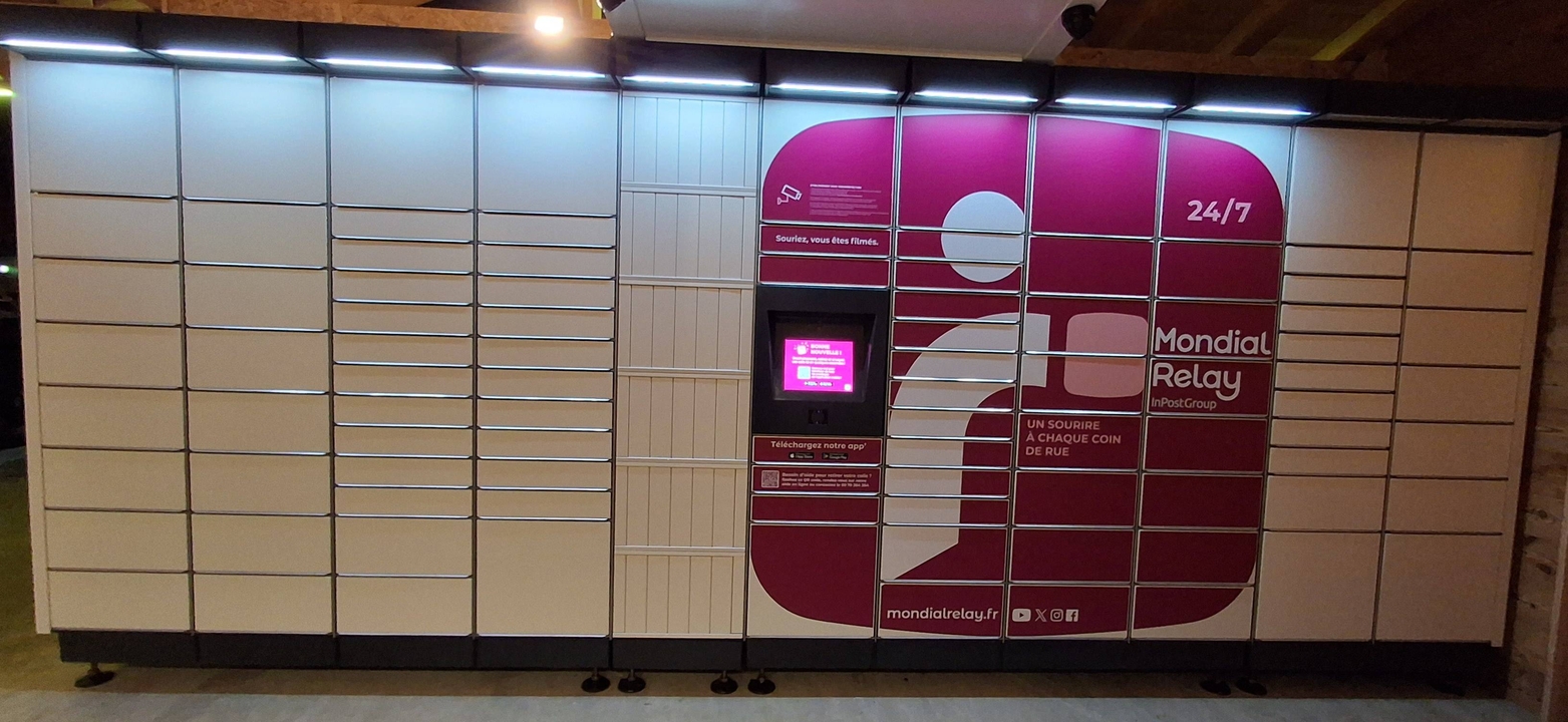 Locker 24/7 Intermarche Express 38860 les Deux Alpes, 23 24 Avenue de la Muzelle, 38860 Les Deux Alpes