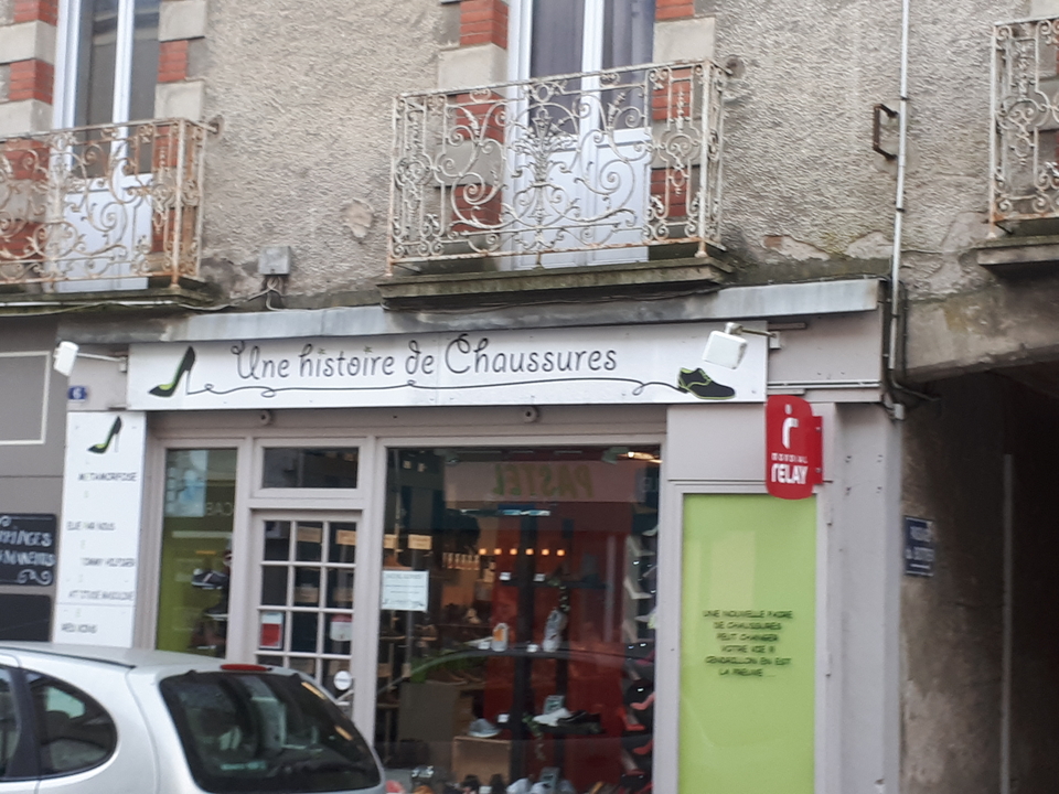 Une Histoire de Chaussure, 14 Place Jean Guihard, 44130 Blain