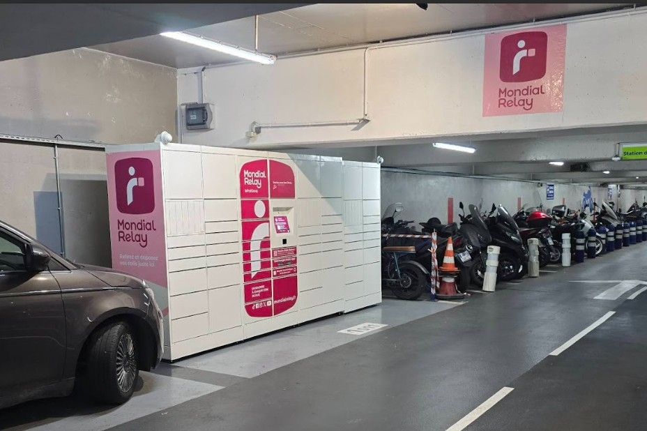 Locker 24/7 Indigo Place Victor Hugo, 100 491 Place Victor Hugo, 75116 Paris