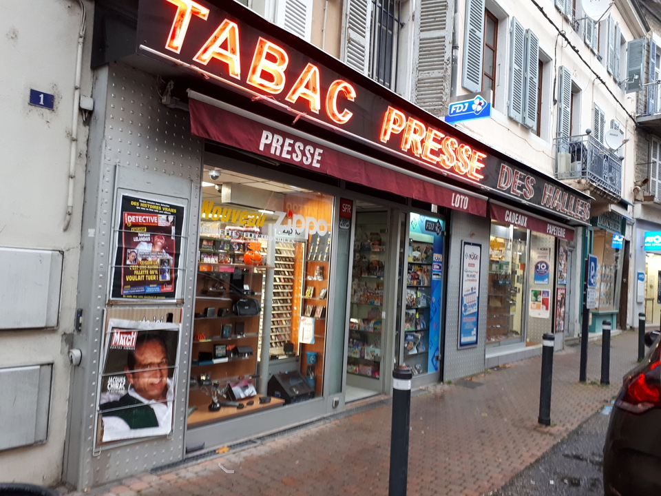 Tabac des Halles, 1 Rue de la République, 38110 La Tour-du-Pin