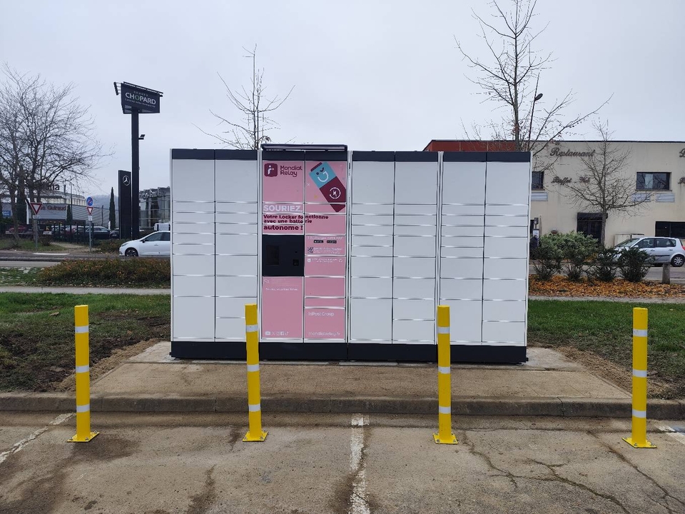Locker 24/7 Conforama, 26 28 Avenue Georges Pompidou, 89100 Sens
