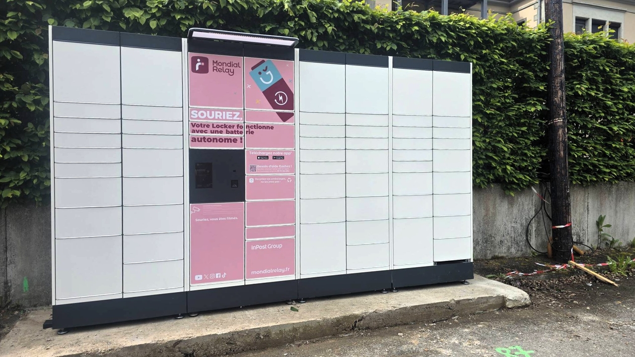 Locker 24/7 Parking Rue Des Écoles, 1 38 Rue Charles de Gaulle, 68370 Orbey