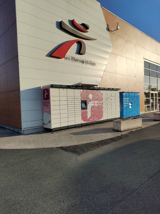 Locker 24/7 Intermarché Super, Route de Beauvais, 36500 Buzancais