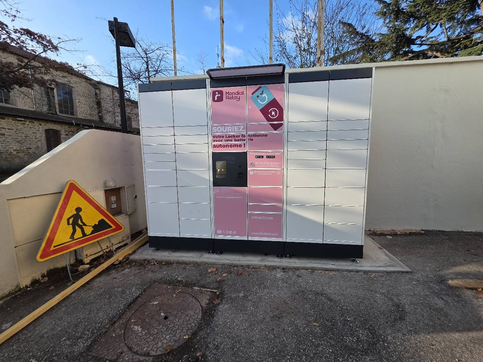 Locker 24/7 Zone Commerciale Hôtel Dieu, 1 1 Bis Quai de la Rive, 42400 Saint-Chamond