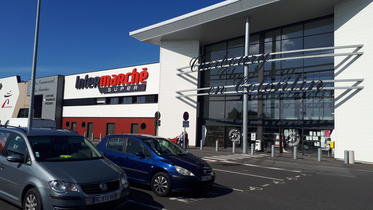 Intermarche, Route des Fourches Octeville, 50130 Octeville
