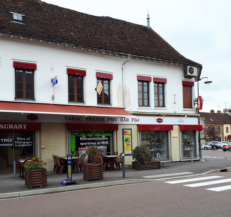 Au Champenois, 2 Rue des Frères Hubert, 10220 Piney