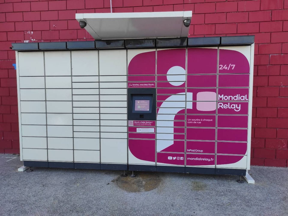 Locker 24/7 Auchan, Auchan Hypermarché Tours Sud Chambray, 37170 Chambray-lès-Tours