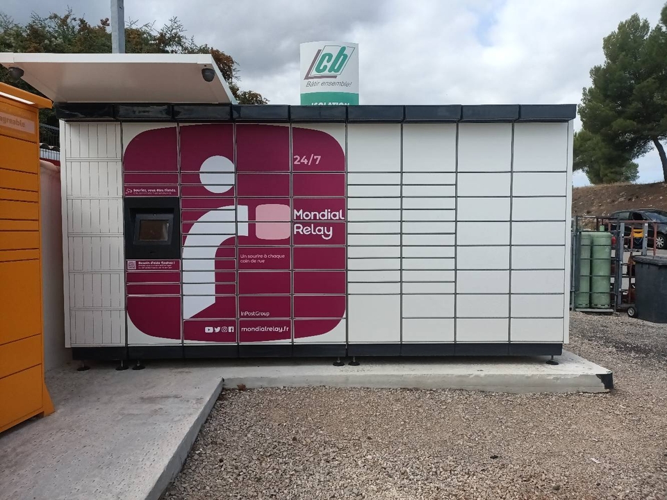 Locker 24/7 Esso Meyrargues, Route Nationale 96, 13650 Meyrargues