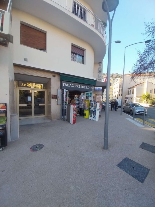 Locker Kavkaz 06100 Nice, 27a 27a Av. de Saint-Sylvestre, 06100 Nice