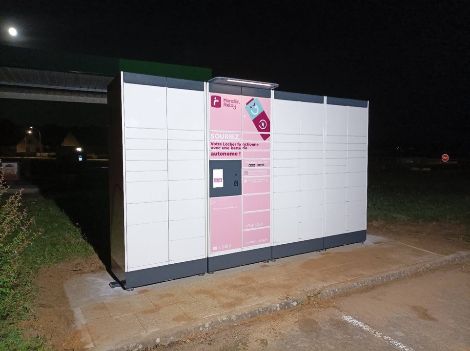 Locker 24/7 Carrefour Contact 28290 Val d’Yerre, 1 1 Route de Brou, 28290 Vald’Yerre