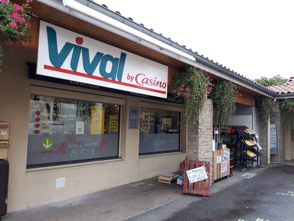 Vival SARL Julien Dalverny, Place de Verdun, 42320 Cellieu