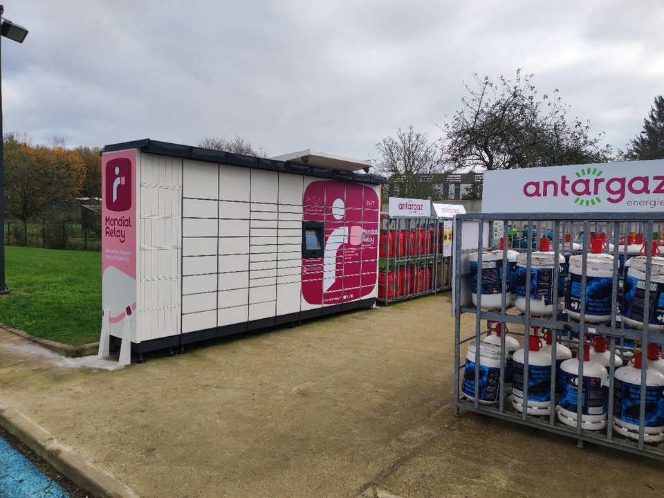 Locker 24/7 Carrefour Contact Therouanne, 24 24 Chaussée Brunehaut, 62129 Thérouanne