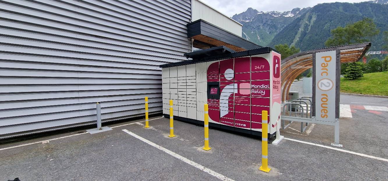 Locker 24/7 Carrefour Market Chamonix-Mont-Blanc, 339 339 Route Blanche, 74400 Chamonix-Mont-Blanc