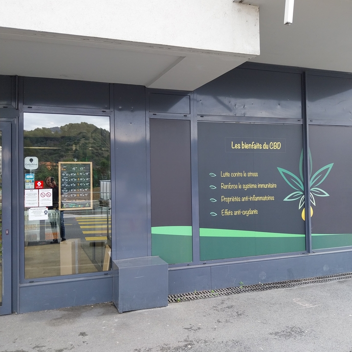 By Cbd, 20 Boulevard du Général de Gaulle, 06340 La Trinité