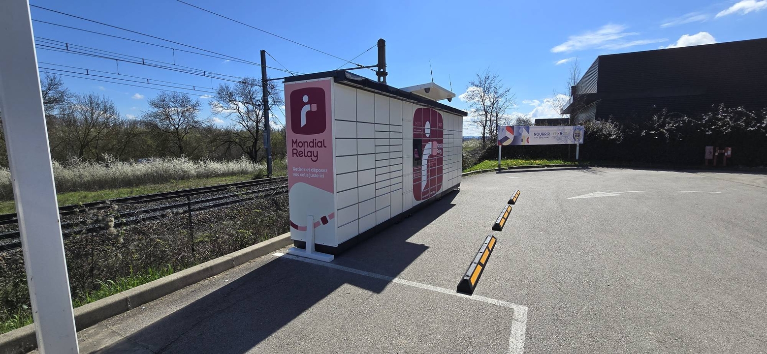 Locker 24/7 Station Service Carrefour 69480 Anse, 2388 2306 Route de Villefranche, 69480 Anse