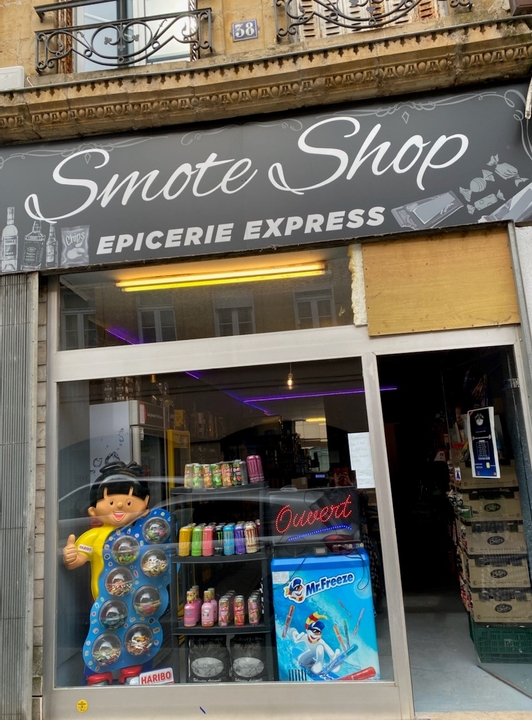 Smote Shop, 36-38 Rue Monge, 08000 Charleville-Mézières