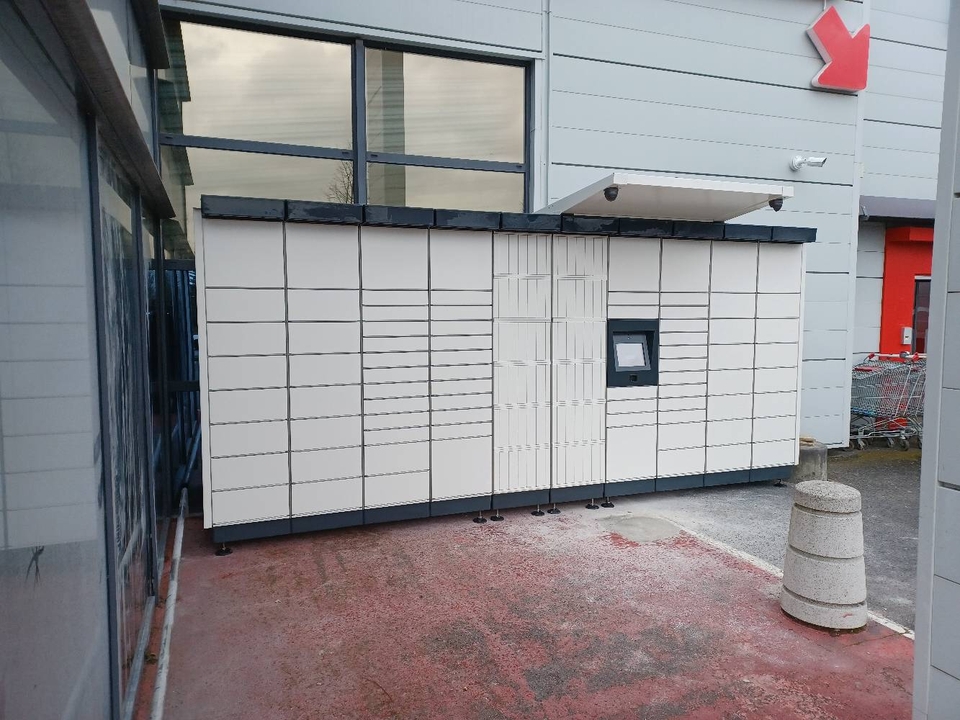 LOCKER 24/7 SUPER U Éguzon-Chantome, Rue Camille Toussaints, 36270 Éguzon-Chantôme