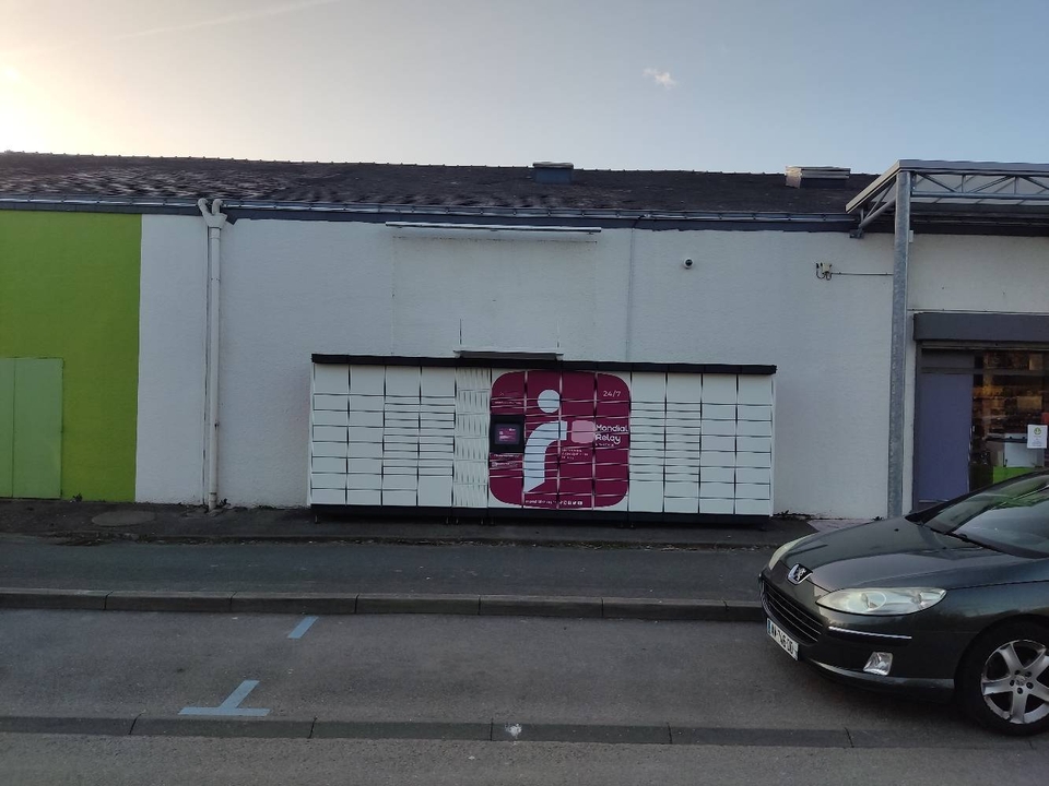 Locker 24/7 Carrefour Suce sur Erdre, 46 34 Avenue de l'Europe, 44240 Sucé-sur-Erdre