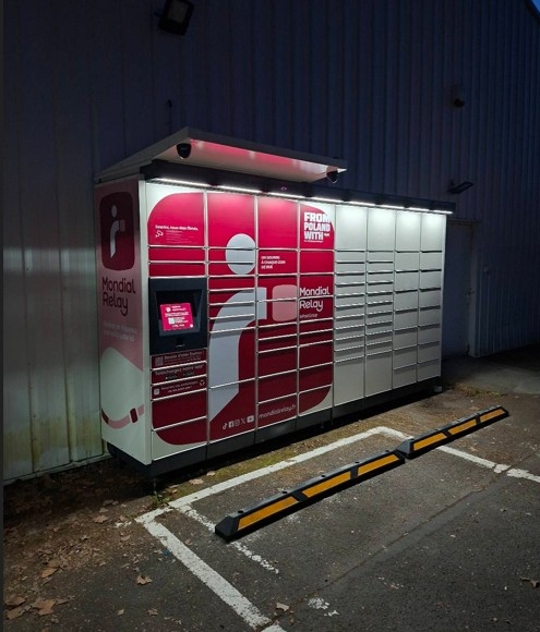 Locker 24/7 Carrefour Contact, 2 2 Route de Brossac, 16250 Val des Vignes