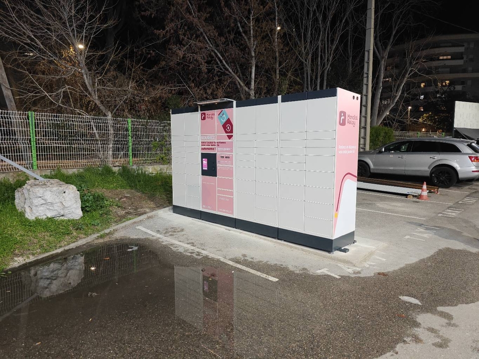 Locker Carrosserie de la Pomme, 22 22 Boulevard de la Pomme, 13011 Marseille