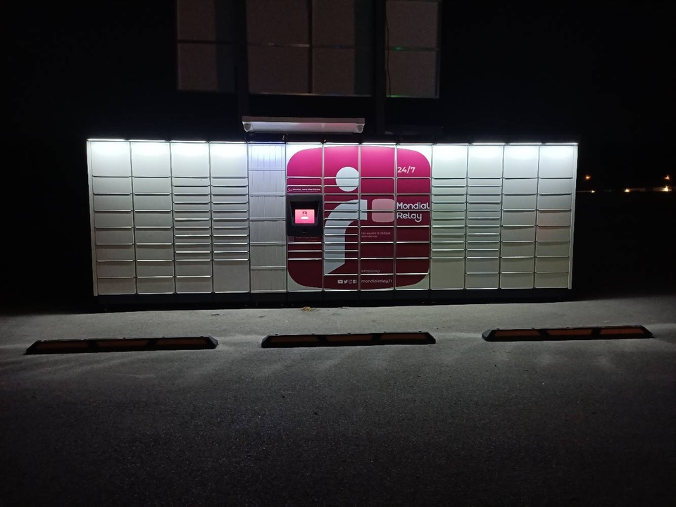 Locker 24/7 Esso La Salle Bouc, D6, 13320 Bouc-Bel-Air