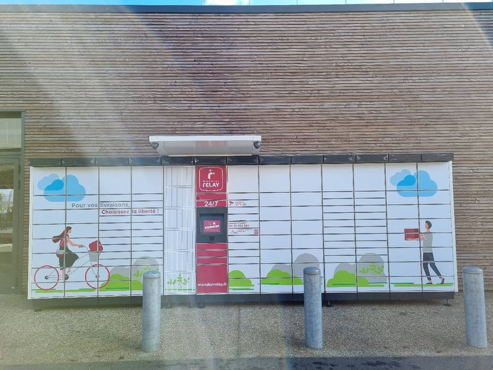 Locker 24/7 Intermarche Illier, 48 Avenue Marcel Proust, 28120 Illiers-Combray