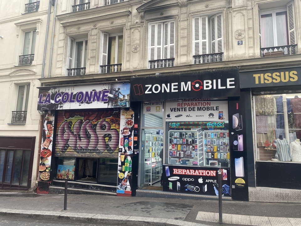 Zone Mobile, 9 Rue Caplat, 75018 Paris