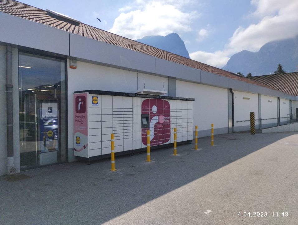 Locker Lidl Crozet Scionzier, 35 Avenue de la Route Blanche, 74950 Scionzier