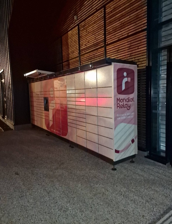 Locker Auchan 4 Saisons, 5 5 Place des 4 Saisons, 27100 Val-de-Reuil